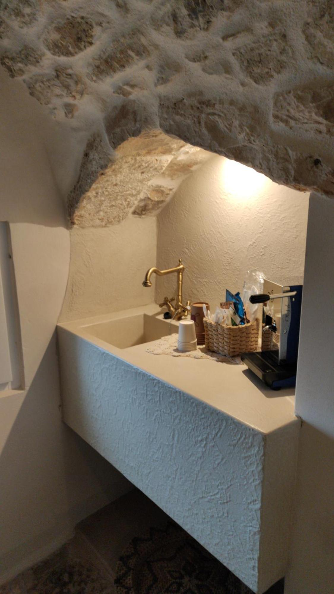 Caterina'S Suites & Apartament Ostuni Ruang foto